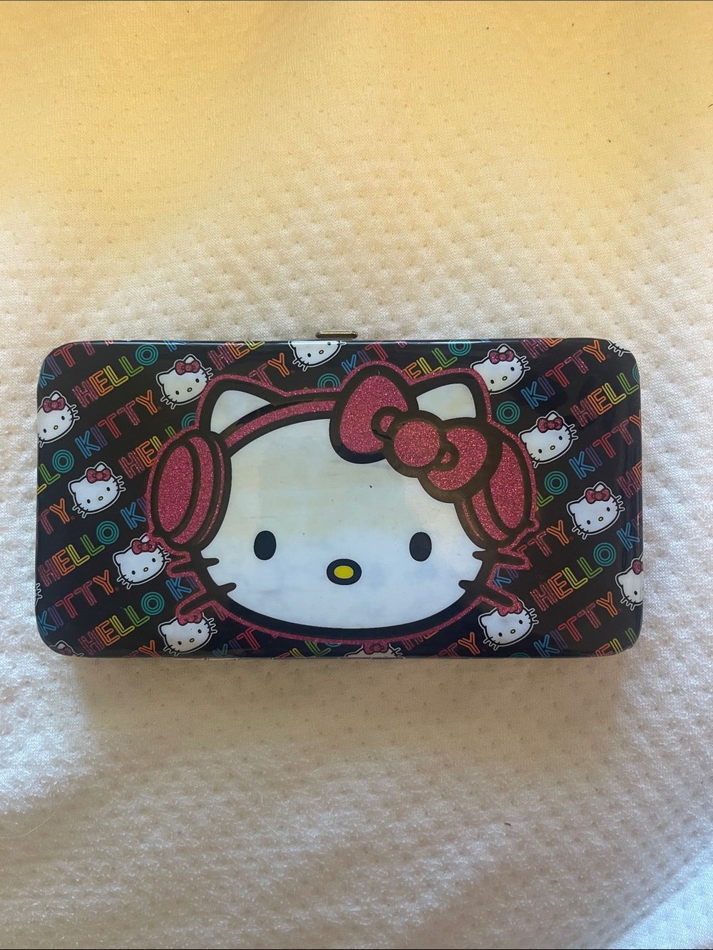 Loungefly Sanrio Hello Kitty DJ / Rocker Glitter Kiss-Lock Clutch Wallet
